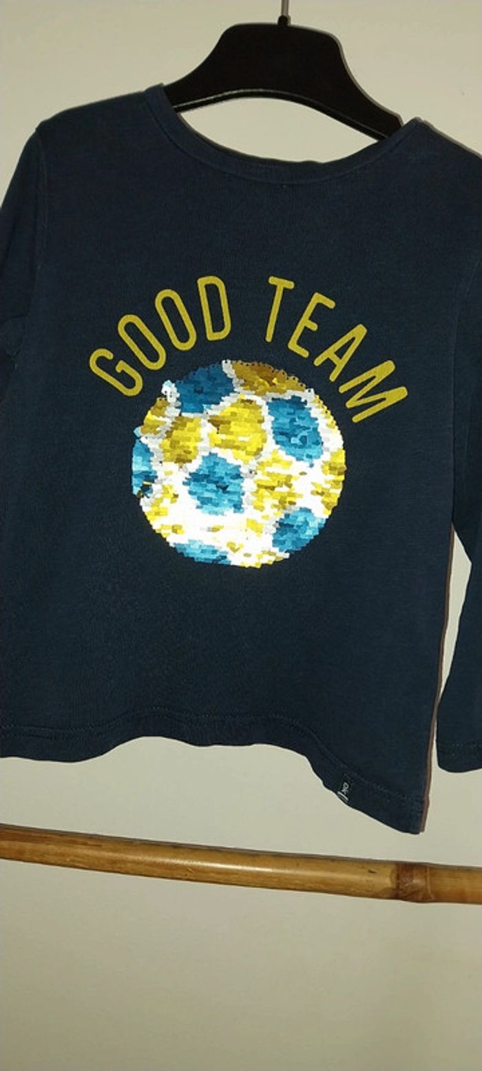 Tshirt manches longues bleu marine Sequins 2 ans by Okaidi Excellent état - photo numéro 2