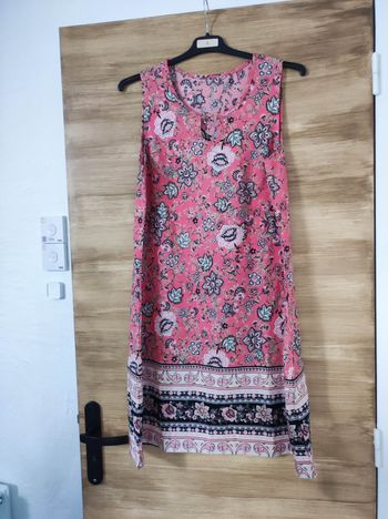 Robe courte légère rose imprimé neuve 38
