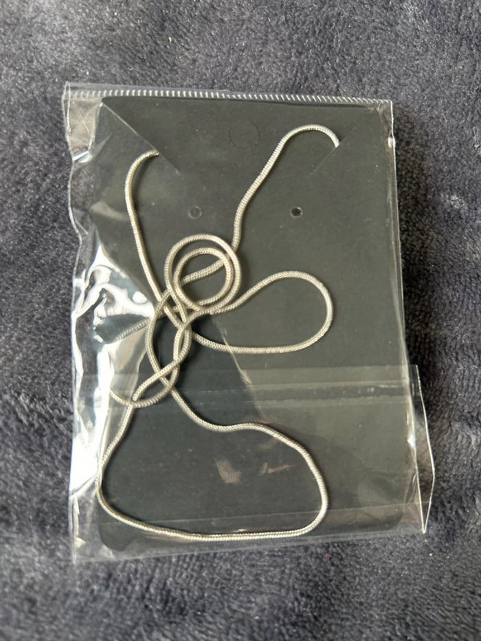 Sautoir argenté neuf - photo numéro 2