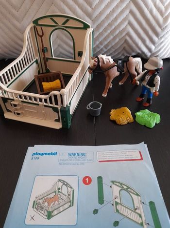 Playmobil 5109 Box cheval, cavalière et accessoires