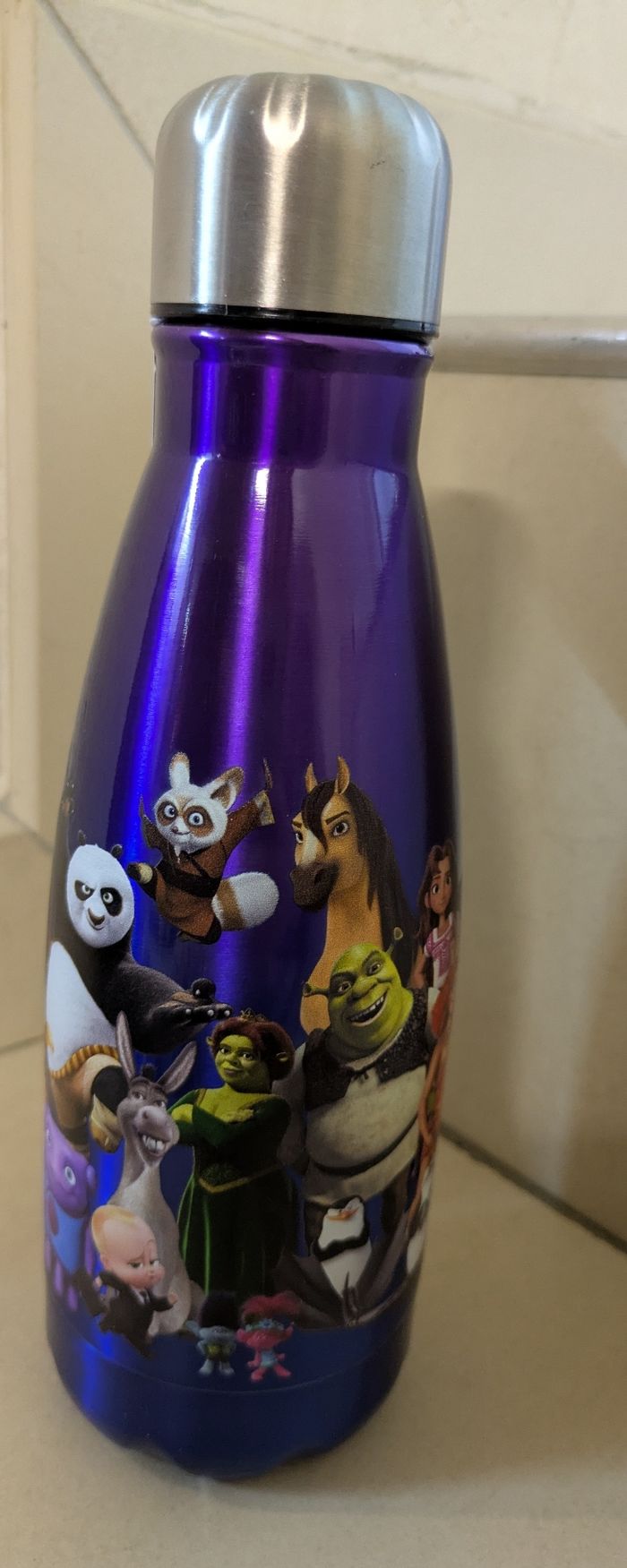 Gourde Dreamworks neuf - photo numéro 4