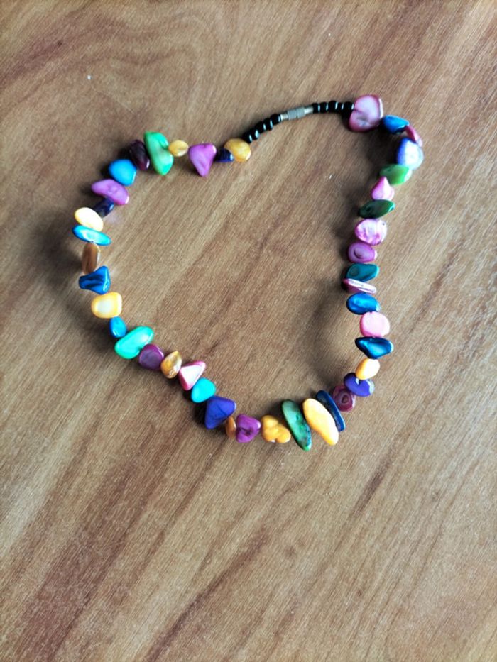 Collier ras de cou de perles nacrées multicolores 40cm de long - photo numéro 3