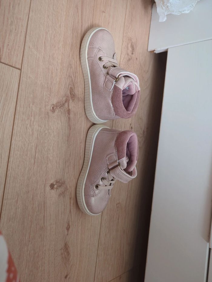 Chaussures taille 21 - photo numéro 3