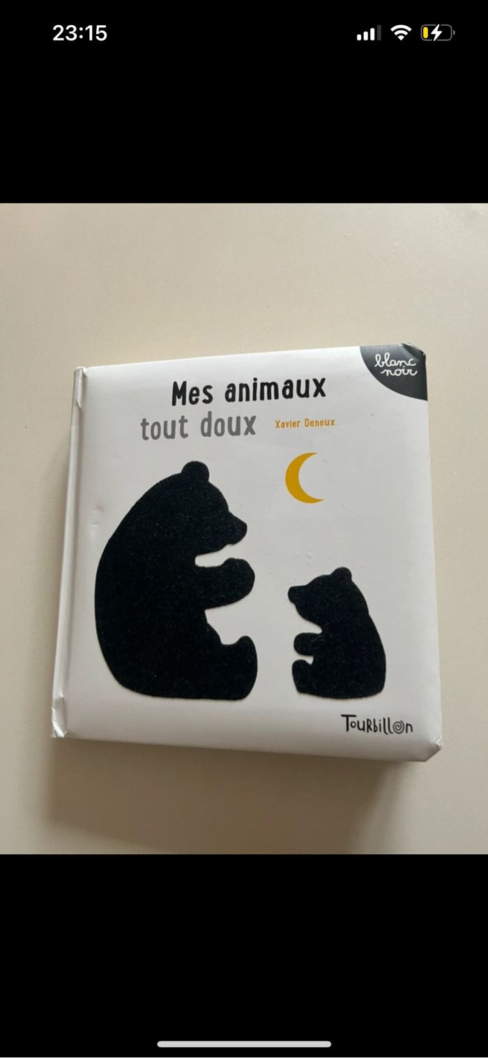 Livre noir et blanc