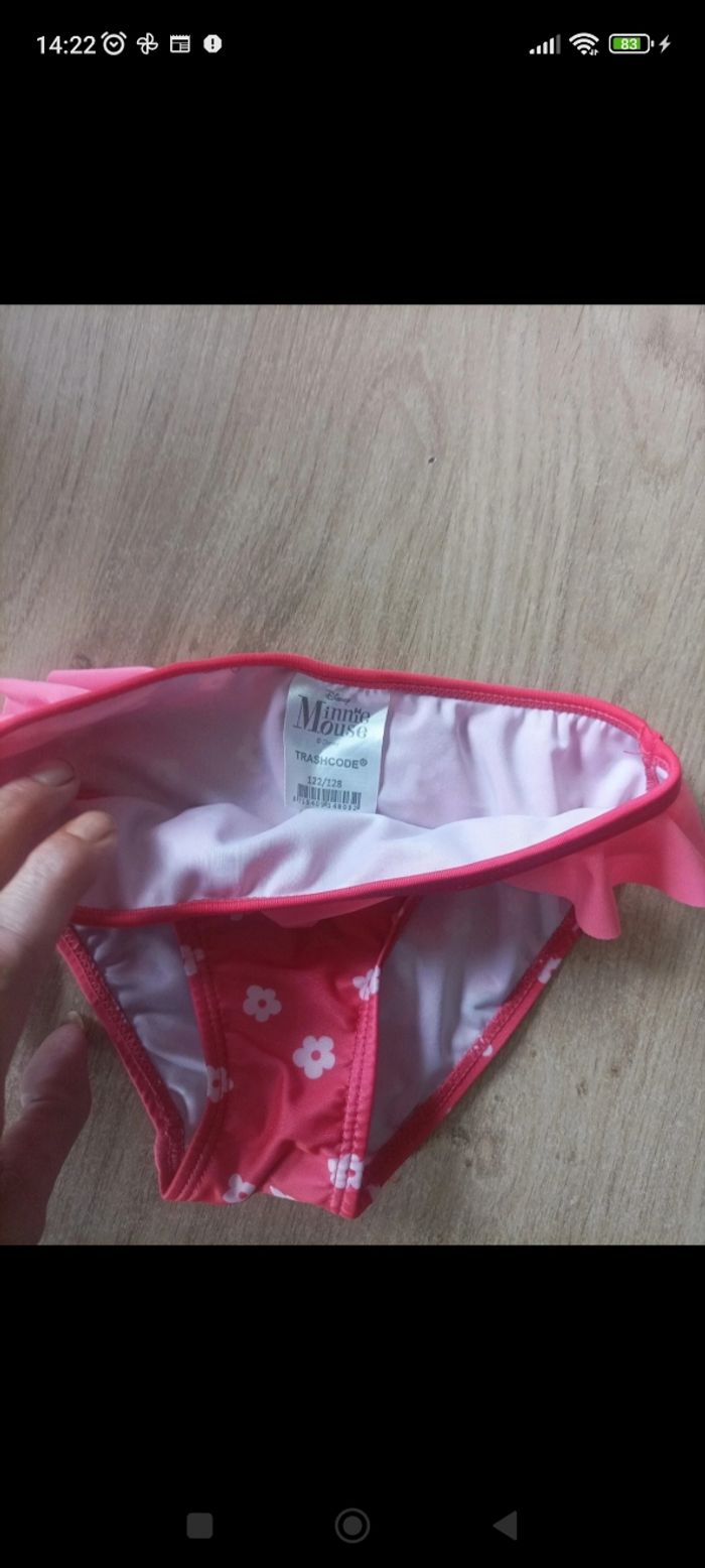Maillot de bain 1 pièce Minnie mouse 7/8 ans - photo numéro 2