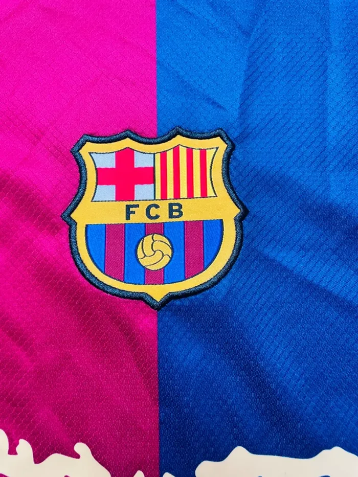 Maillot concept foot Barça bleu rouge Travis Scott taille S - photo numéro 6