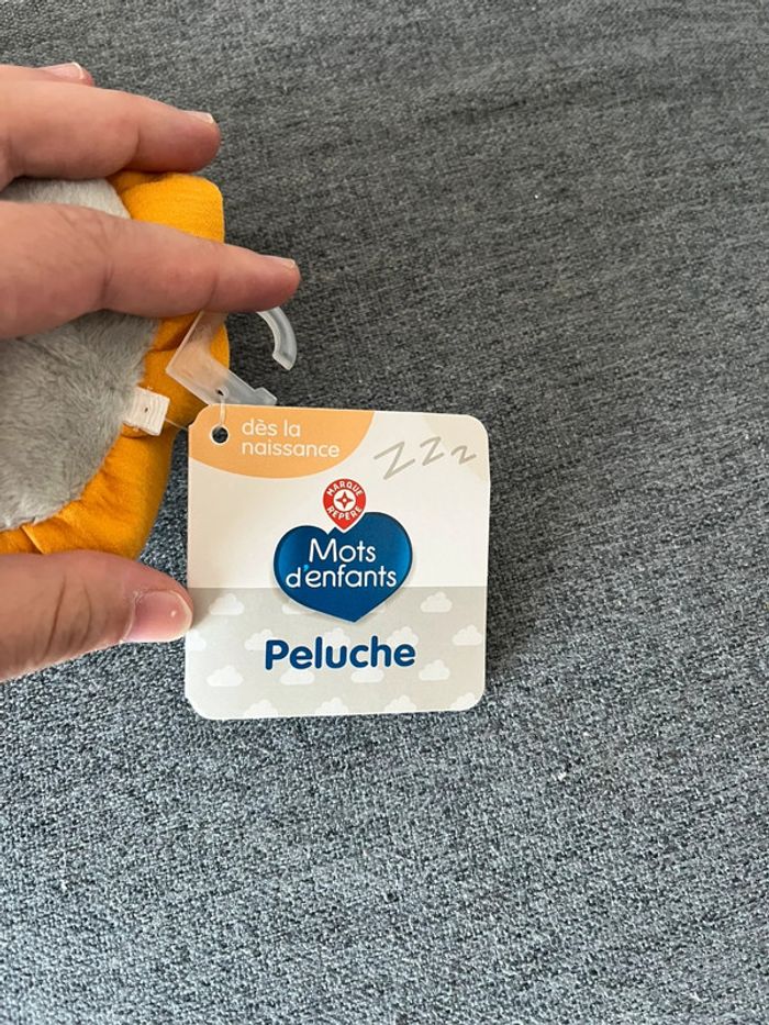 Peluche/Doudou mixte bleu et jaune 🦁 - photo numéro 4