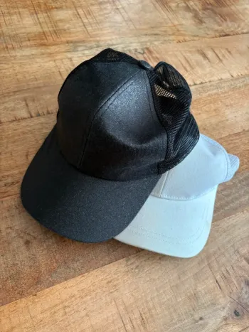Lot 2 casquettes