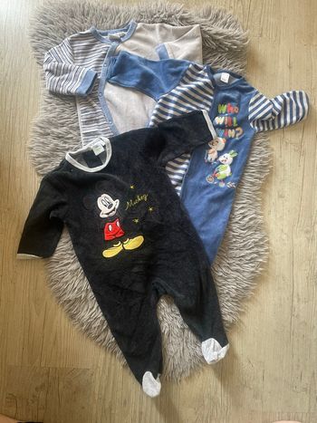 Lot de 3 pyjamas dors bien 6 mois
