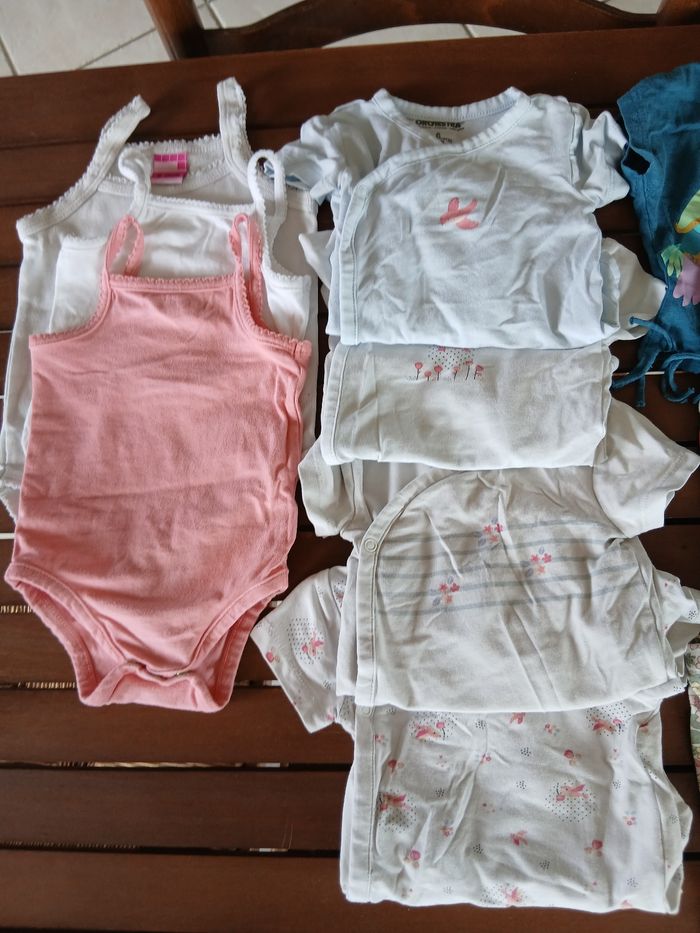 Lot vêtements bébé fille 6 mois - photo numéro 2