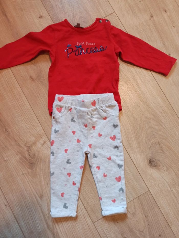 Ensemble pantalon et t-shirt manches longues