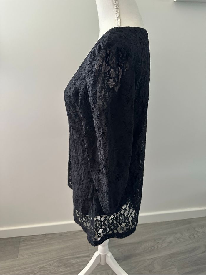 Blouse en dentelle noire Damart T42/44 XL/XXL - photo numéro 3