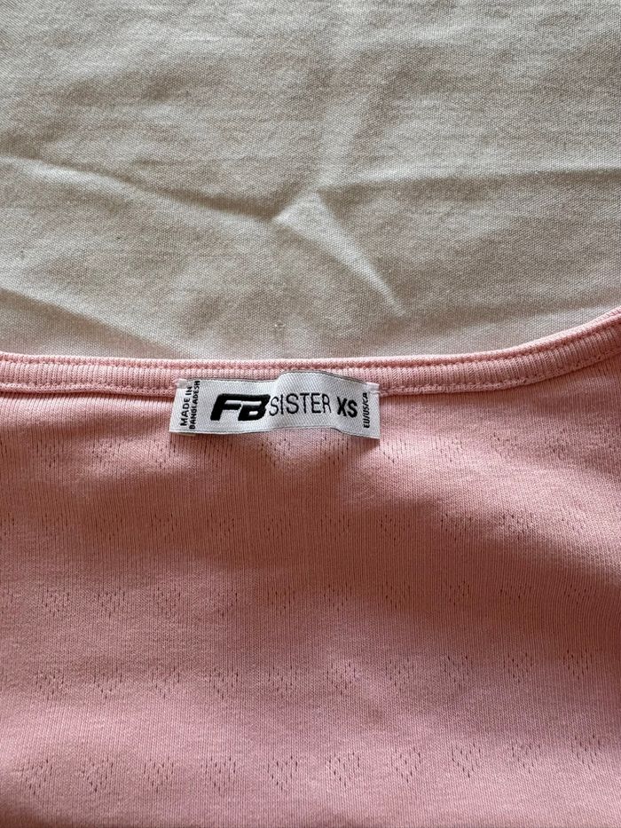 Top court décolleté rose pâle - photo numéro 3