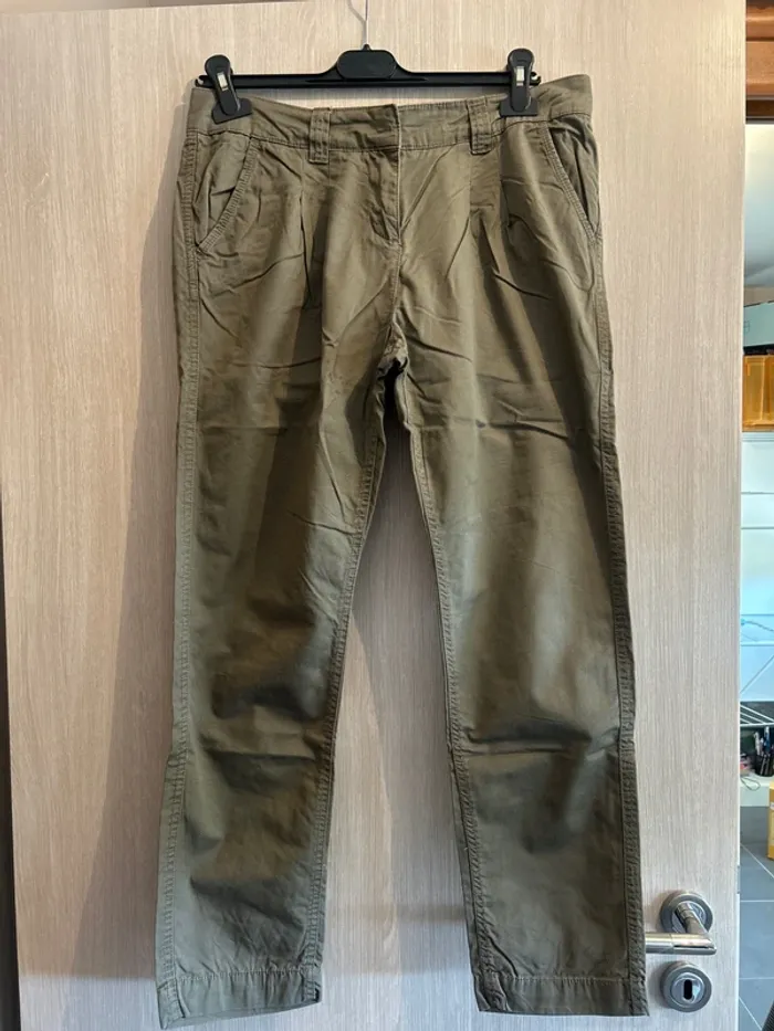 Pantalon kaki léger taille 40