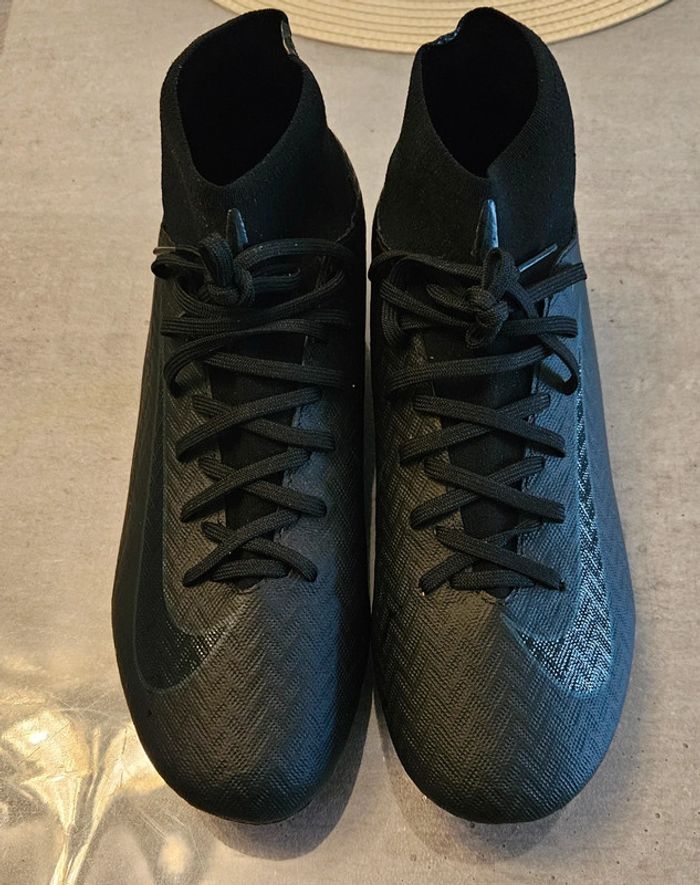 Chaussure crampon foot neuves
