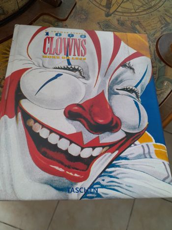 Livre 1000 clowns