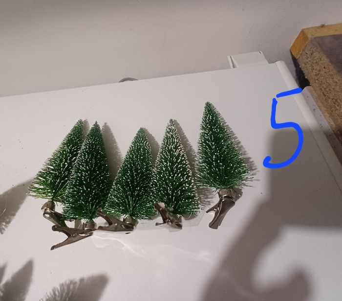 Gros lot : sapins, couronne,  bouquets artificiels...pour créateur, loisirs créatifs - photo numéro 3