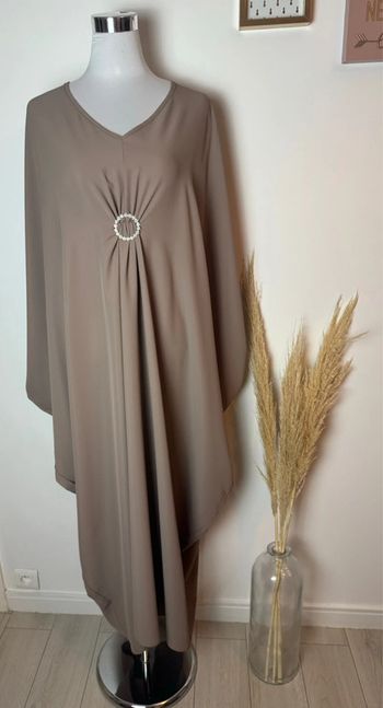Abaya faracha en soie de médine taupe