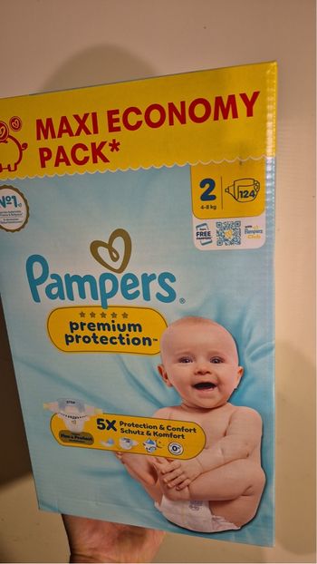 124 couches Pampers Premium Taille 2 