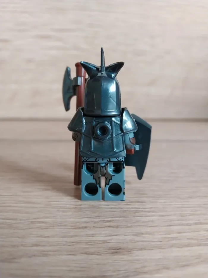Figurine type lego guerrier orc seigneur des anneaux - photo numéro 3