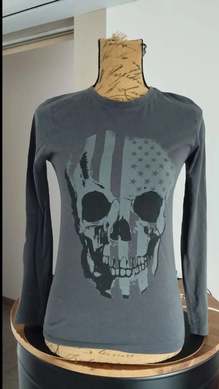 Tee shirt tête de mort gris taille 12 ans - photo numéro 2