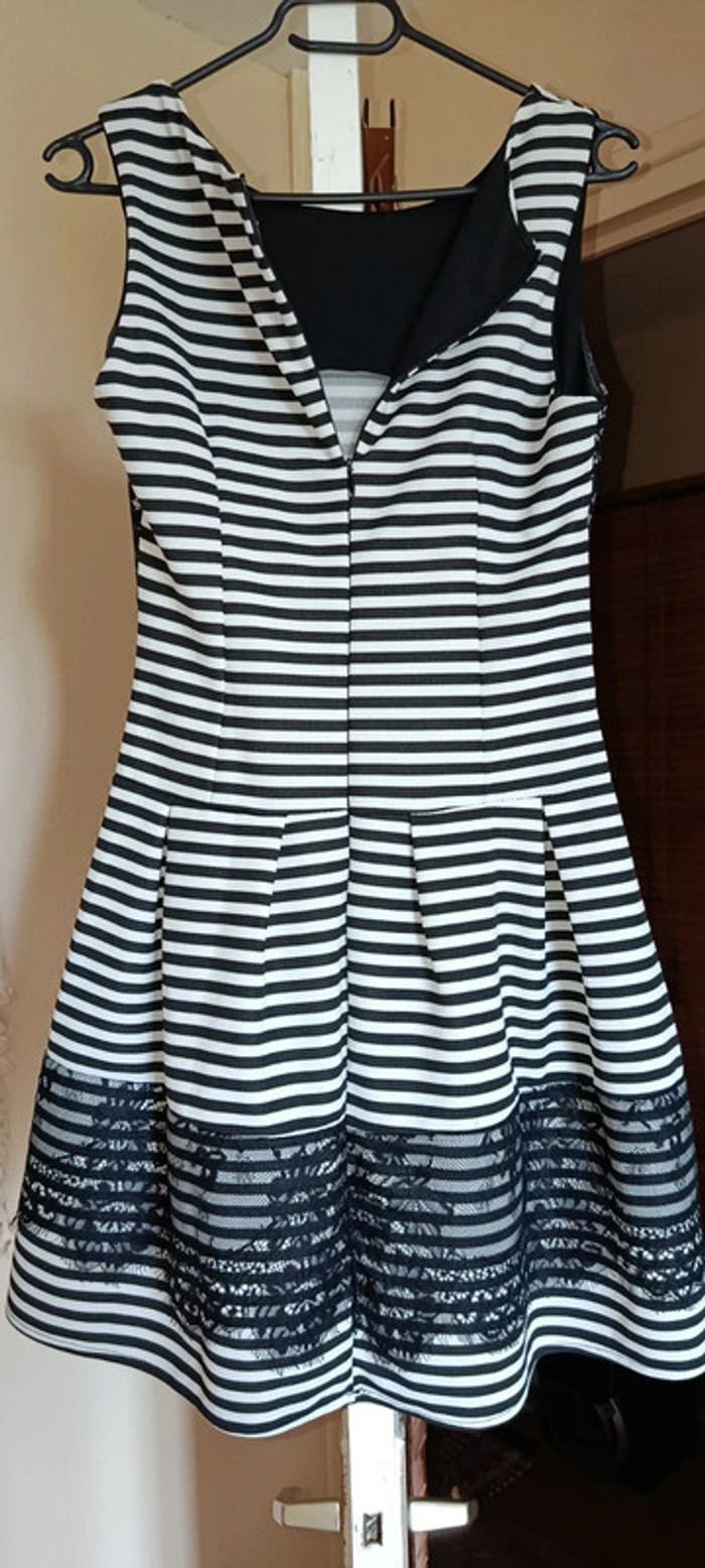 Très belle robe italienne neuf - photo numéro 3