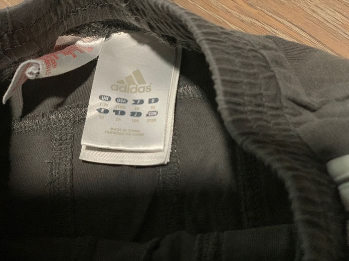 Short sport Adidas - photo numéro 3