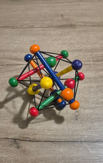 Hochet souple en bois Manhattan Toy