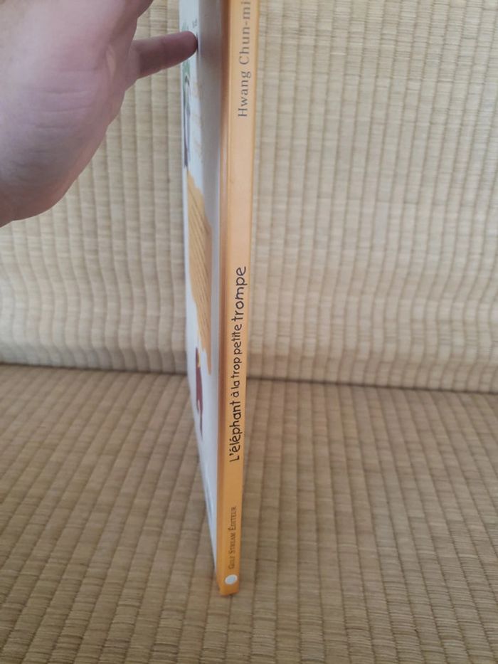 L'éléphant à la trop petite trompe - photo numéro 3