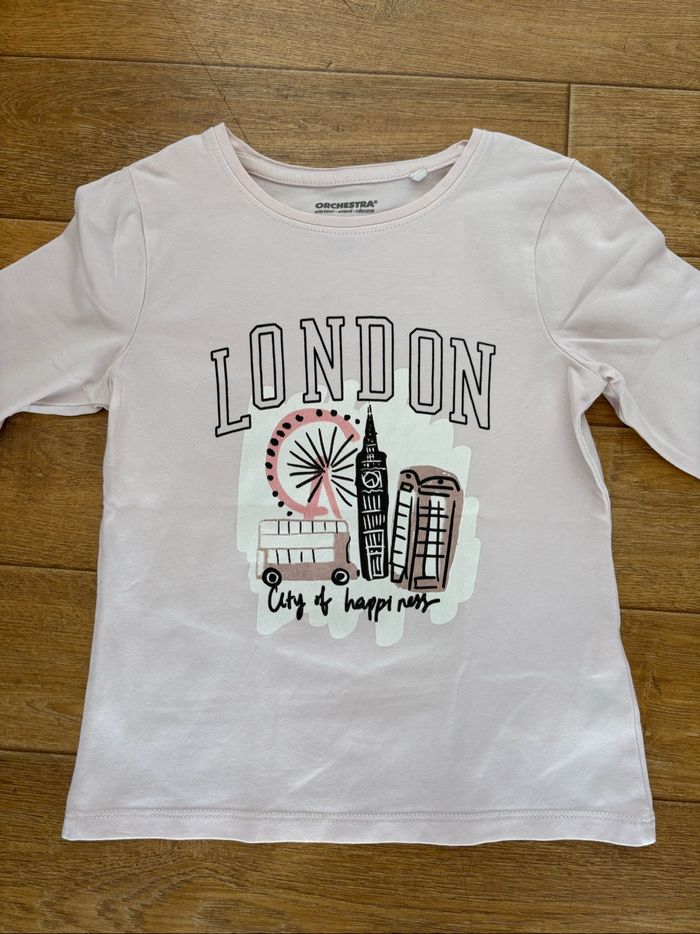 Tee-shirt, taille 5 ans.