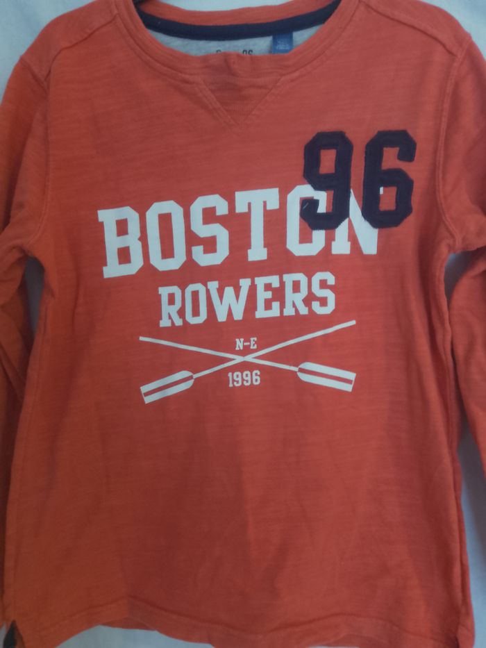 Pull orange enfant