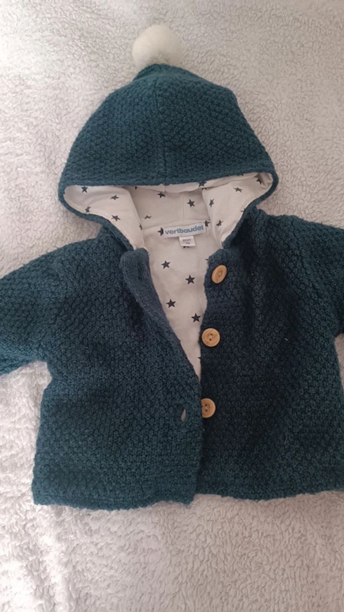 Manteaux/ gilets épais 1 mois