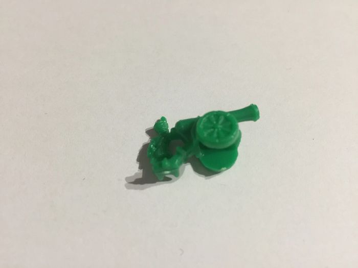 Figurine artillerie verte pièce détachée jeu de société Risk la conquête du monde Parker #A54 - photo numéro 2