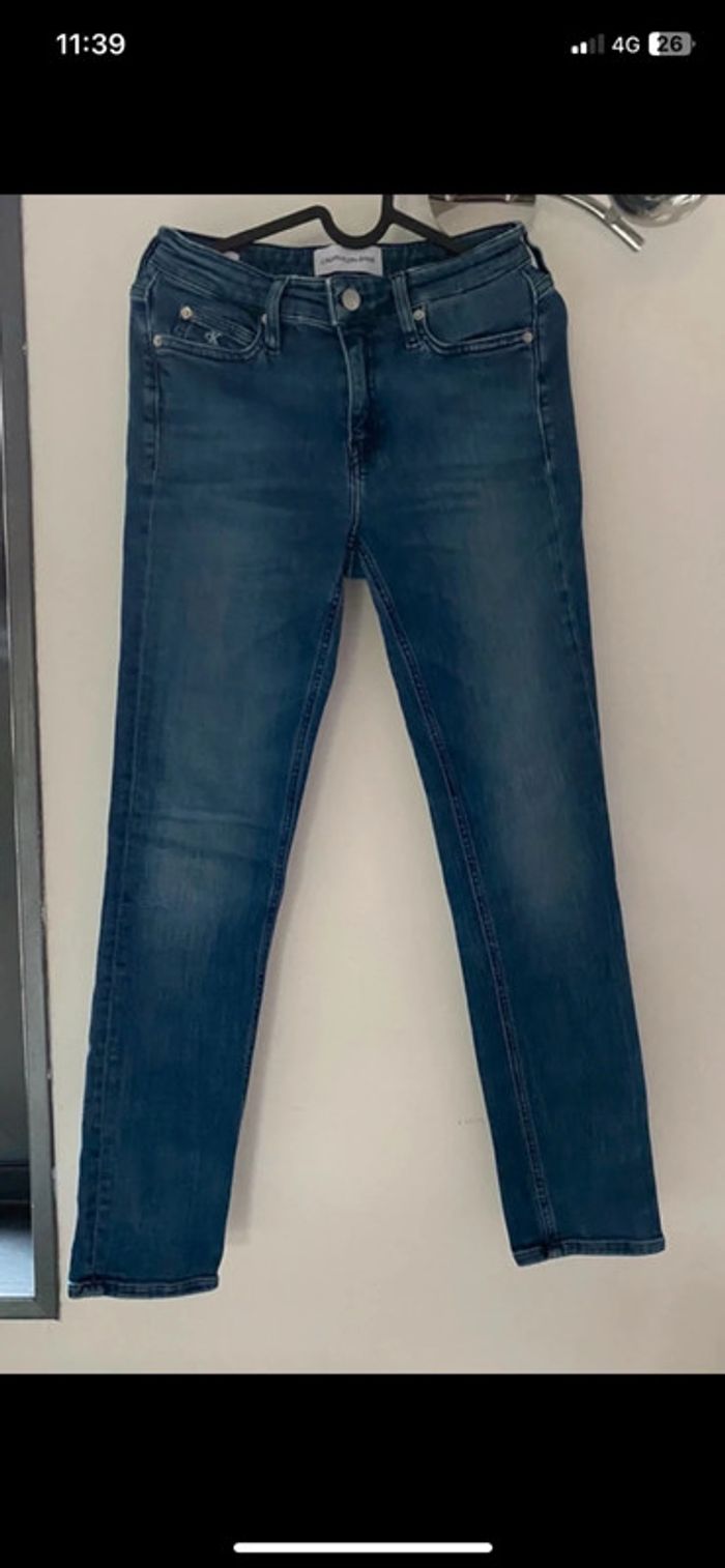 Jean’s Mid Rise slim Calvin klein W27xL30