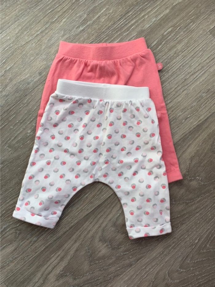 Lot 2 pantalons filles 1 mois