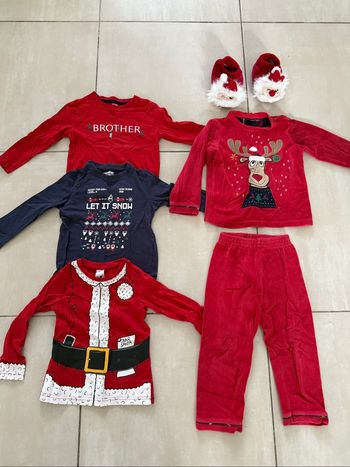 Lot de Noël vêtements t-shirt, pyjama sergent major et chaussons taille 3 ans