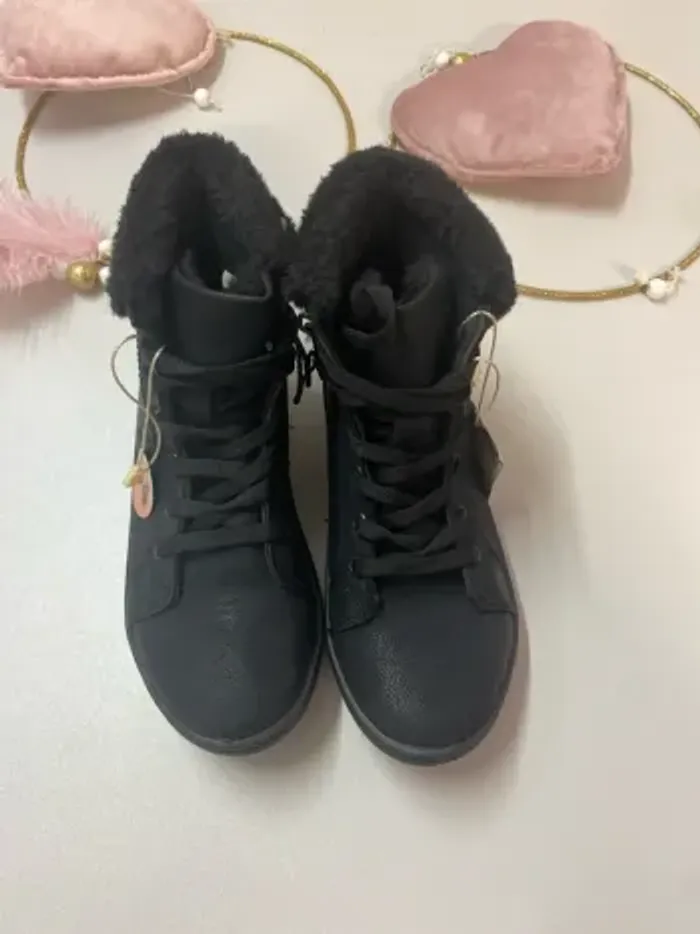 Bottines fille - neuf - fourrée - noire - Defacto - Taille 34 - photo numéro 3