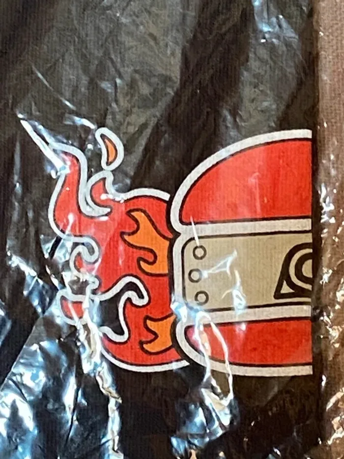 Tee-shirt Sasuke Burger King XL, neuf - photo numéro 3
