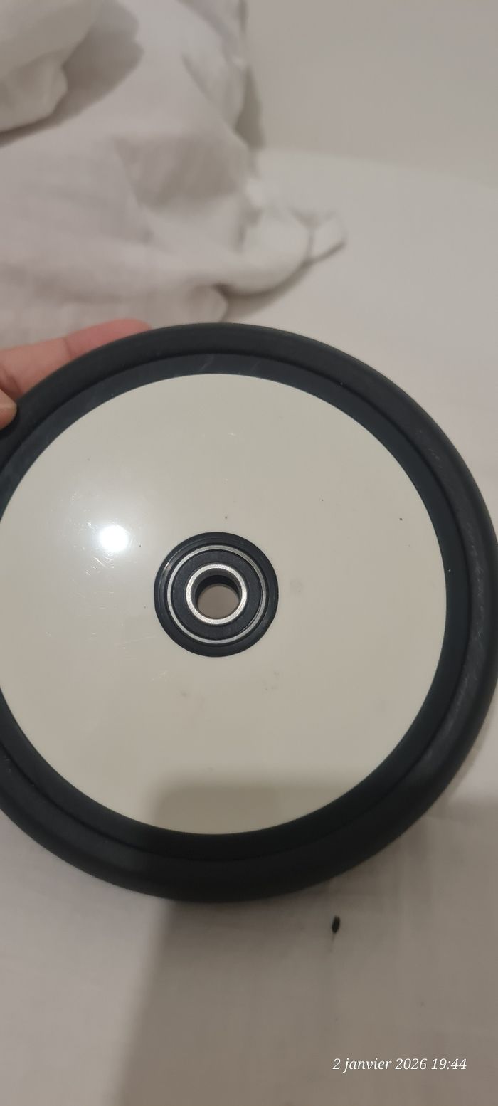 1 roue avant babyzen yoyo