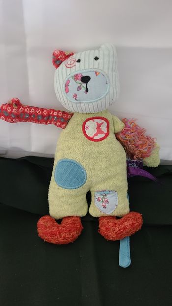 Le chat "Jolis pas Beaux"