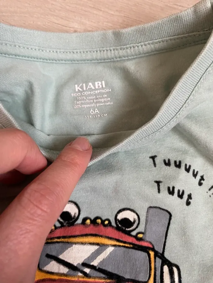 TEE shirt kiabi 6 ans