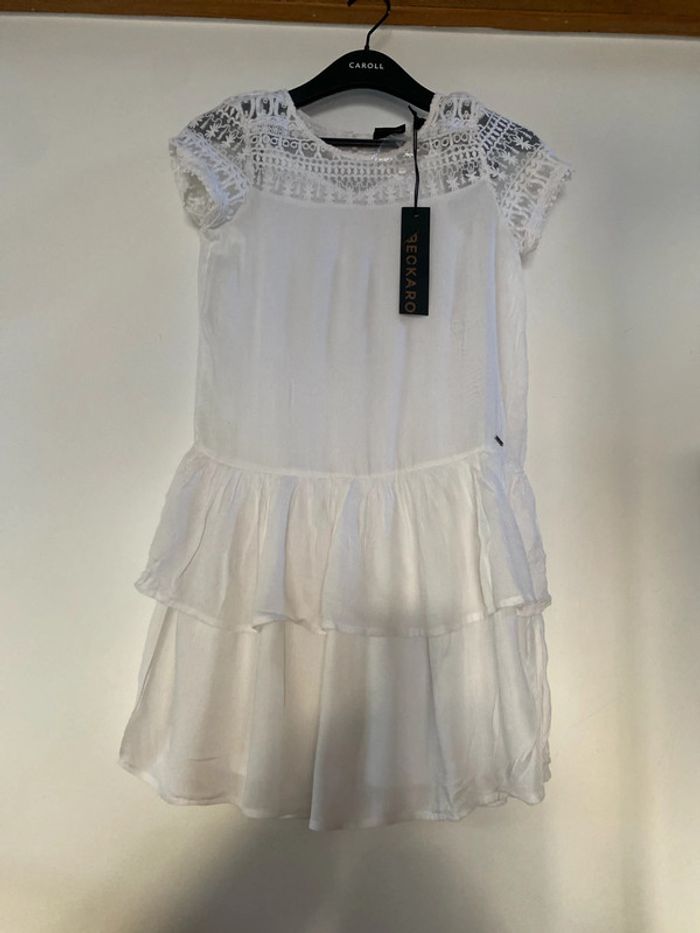 Robe blanche dentelle, marque Beckaro 12 ans XS, 152 cm.
