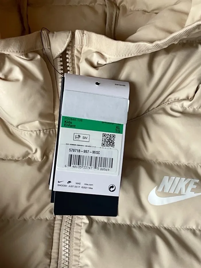 Doudoune Nike - photo numéro 3