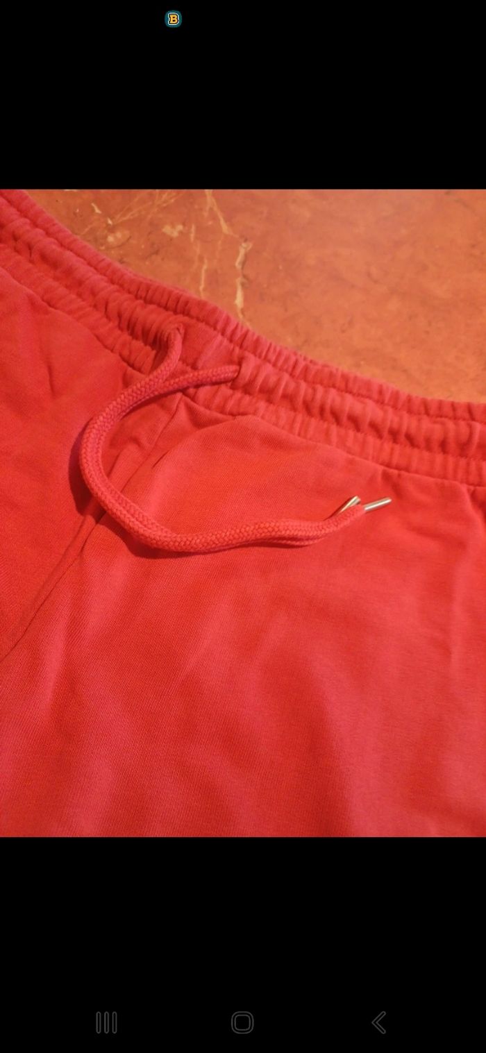 Short femme taille S - photo numéro 2