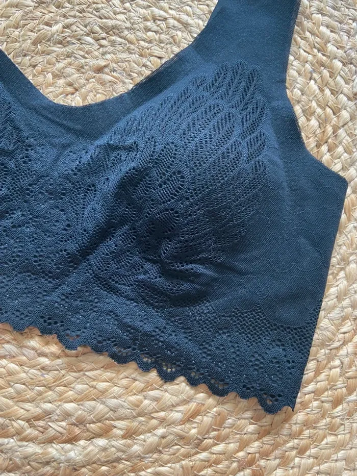 Brassière femme noire Taille L - photo numéro 2