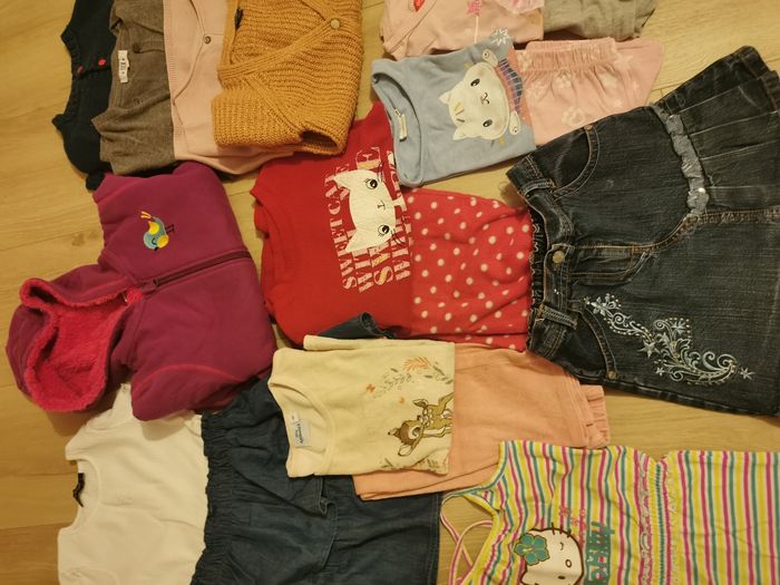 Lot vêtements 5 ans fille - photo numéro 5