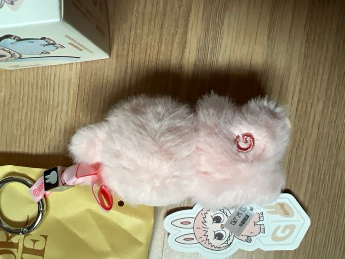 Labubu Pin for Love G - photo numéro 4