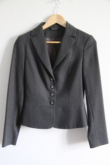 Très beau blazer cintré gris CAROLL