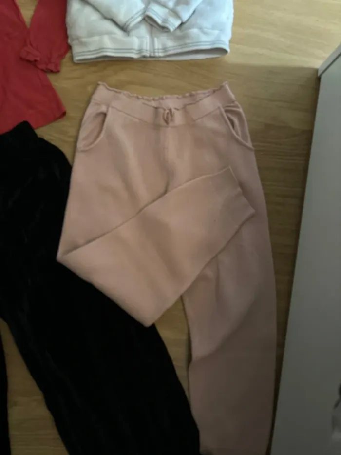 Lot vêtements fille 10 ans - photo numéro 4