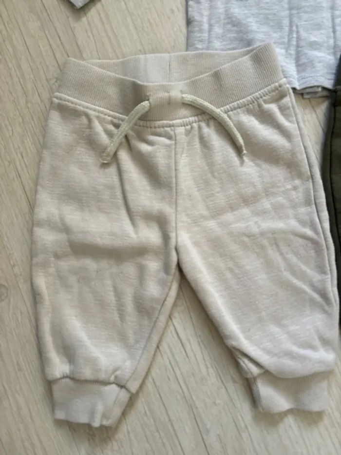 Lot vêtements bébé - photo numéro 2